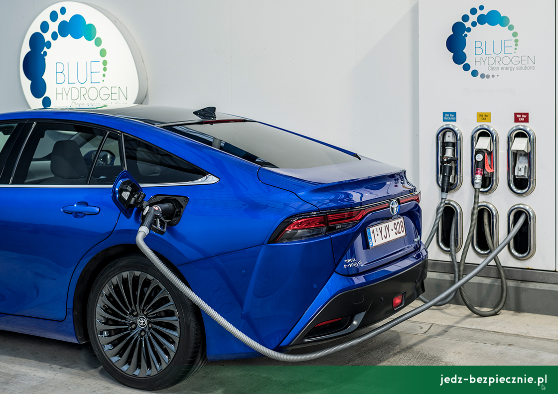 Premiera tygodnia - Toyota Mirai II - tankowanie wodoru